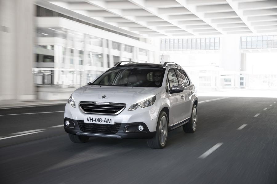  Peugeot 2008 2013 года  (фото 16 из 51)